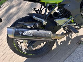 Kawasaki Z 125 Mivv Escape Carbono