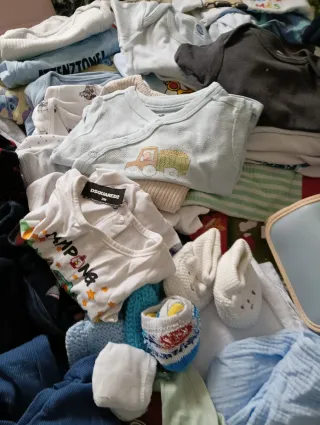 Lotto Abbigliamento Neonato bimbo dai 6a9 mesi