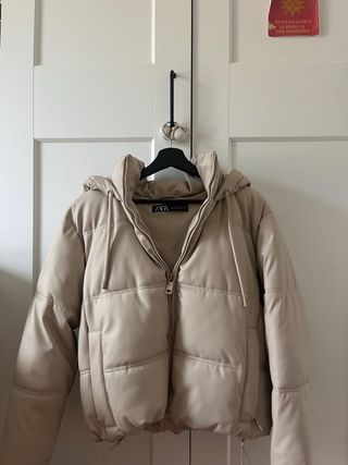 Abrigo acolchado Zara de plumas Talla XS