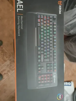 Teclado Krom Kael Mecánico Gaming RGB