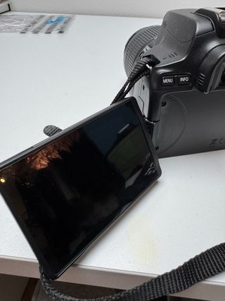 Canon EOS 250D + Obiettivo 18-55mm