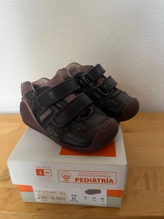 Biomecanics Zapatos Talla 23 EUR con caja