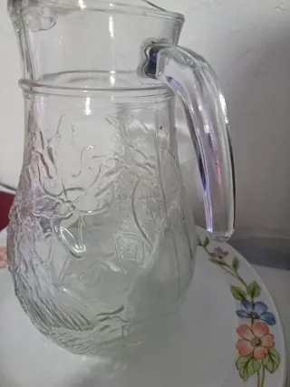 Jarra y Botella de Vidrio con Tapón