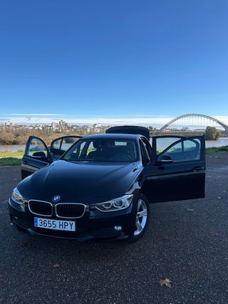 BMW Serie 3 318d – 2013– Manual – Excelente Estado