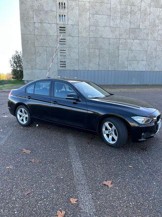 BMW Serie 3 318d – 2013– Manual – Excelente Estado