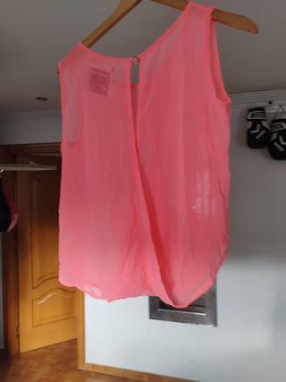Camisa rosa sin mangas