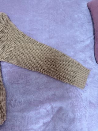 Jersey Stradivarius marrón cuello pico
