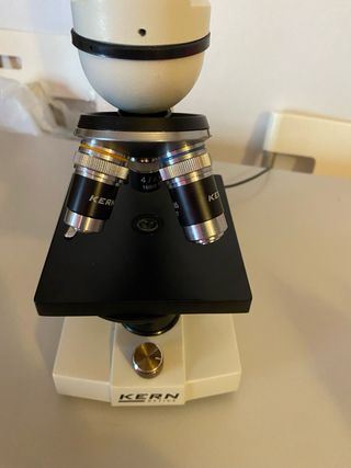 Microscopio casi nuevo