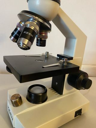 Microscopio casi nuevo