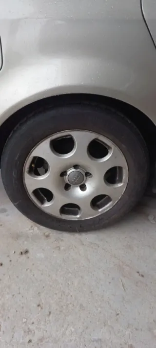 Llanta Audi 16 pulgadas