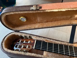 Guitarra Prudencio Sáez 24 con estuche.