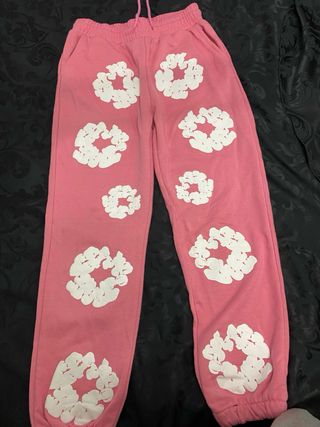 Pantalón chándal rosa con estampado