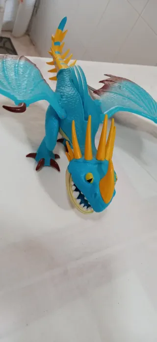 Figura Stormfly Cómo Entrenar a tu Dragón