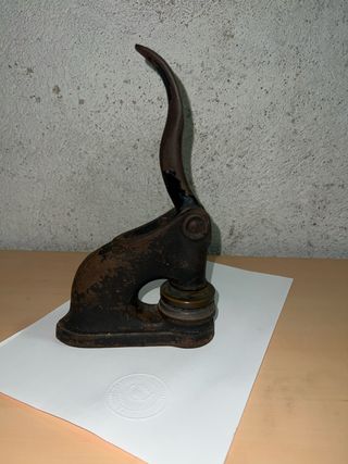 Antiguo Sello Seco para Papel