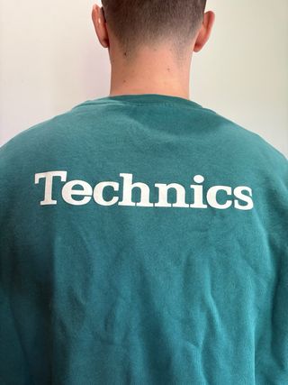 Sudadera Zara Technics Keep Playing Music