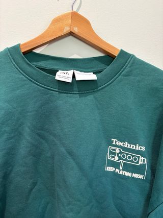 Sudadera Zara Technics Keep Playing Music