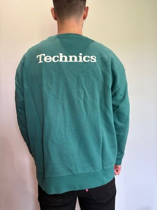 Sudadera Zara Technics Keep Playing Music