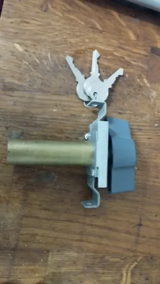 Cerradura Puerta Basculante con Llaves