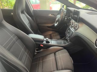 Mercedes-Benz GLA 220d 7G Tronic Urban 2017