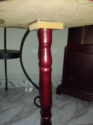 Mesa auxiliar trípode vintage caoba