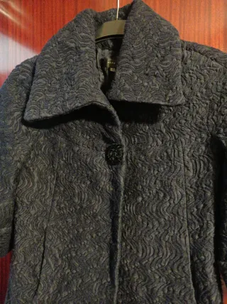 Abrigo azul manga corta