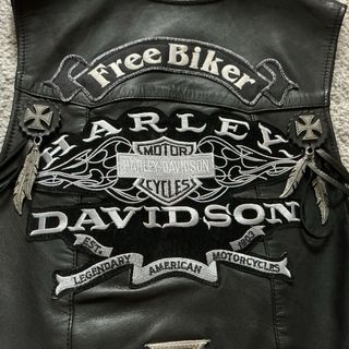 Chaleco cuero negro de mujer “Harley Davidson”.