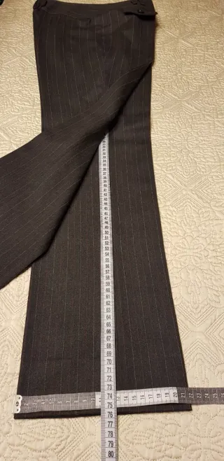 Pantalón gris Roberto Verino rayas