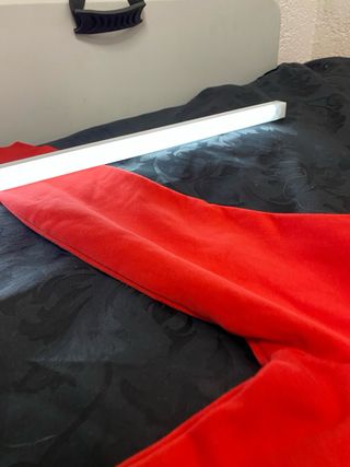 Sudadera Roja con Diseño Gráfico Talla M