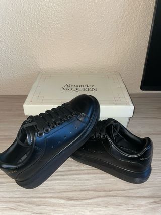 Alexander McQueen Zapatillas Negras
