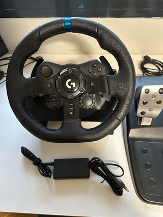 Volante Logitech G923 Trueforce PS4/PS5