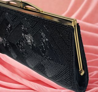 Bolsa de noche negra pedrería geométrica