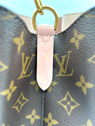Louis Vuitton NeoNoé Monogram PM Rosa