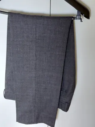 Traje Dustín Gris Nuevo Sin Etiquetas