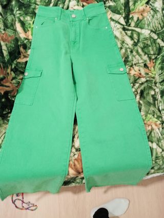 Pantalón cargo verde Talla 36