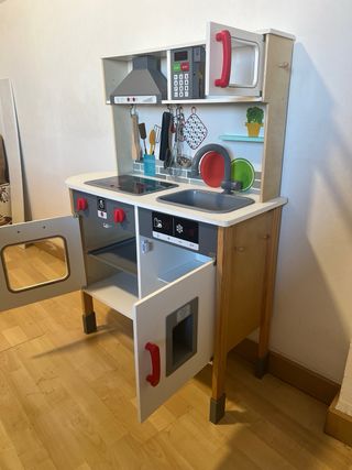 Cocina de juguete de madera