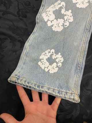 Pantalón vaquero Denim Tears flores
