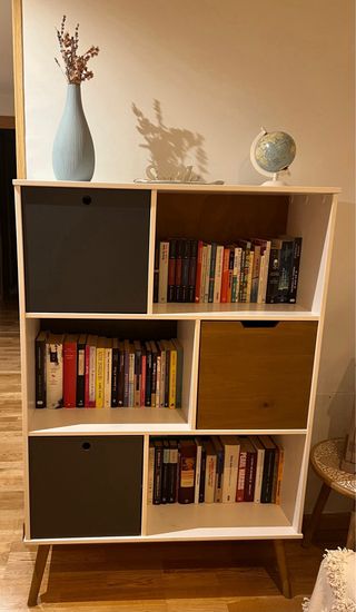 Mueble auxiliar estantería.