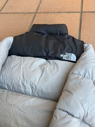 The North Face Chaqueta Negra y Gris