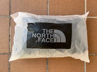 The North Face Chaqueta Negra y Gris