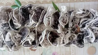 Sciarpa volant artigianale grigio e bianco