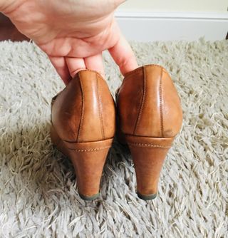 Zapatos cuña piel camel 40