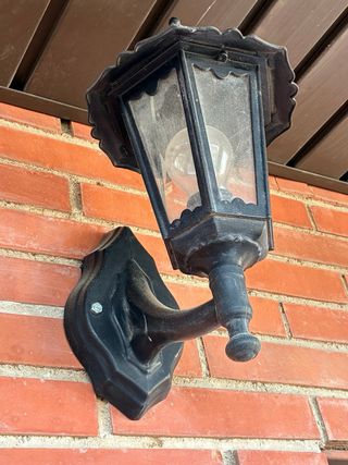 Tres farolas negra terraza exterior