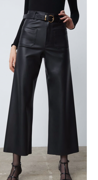 Pantalón marine efecto piel Zara negro Talla 38