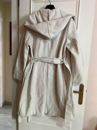 Abrigo Zara Beige Talla Única