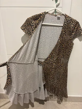 Vestido cruzado estampado leopardo