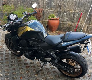 Kawasaki Z750R
