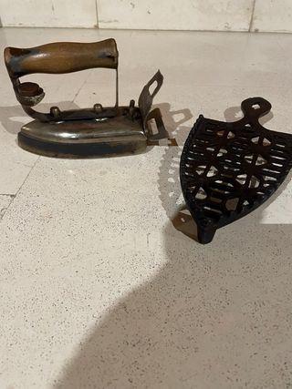 Plancha de hierro antigua