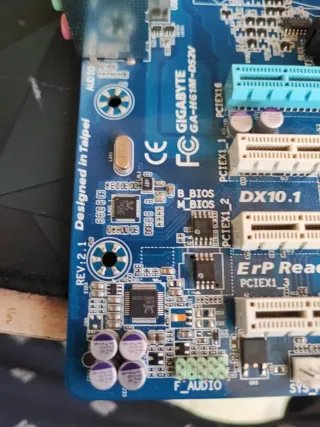 Placa Base Gigabyte GA-H61M-DS2V LGA1155