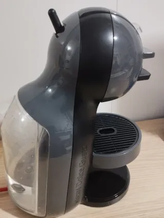 Cafetera Dolce Gusto Gris