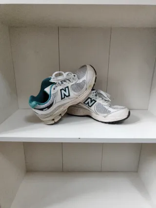 New Balance 2002R Teal Blanco